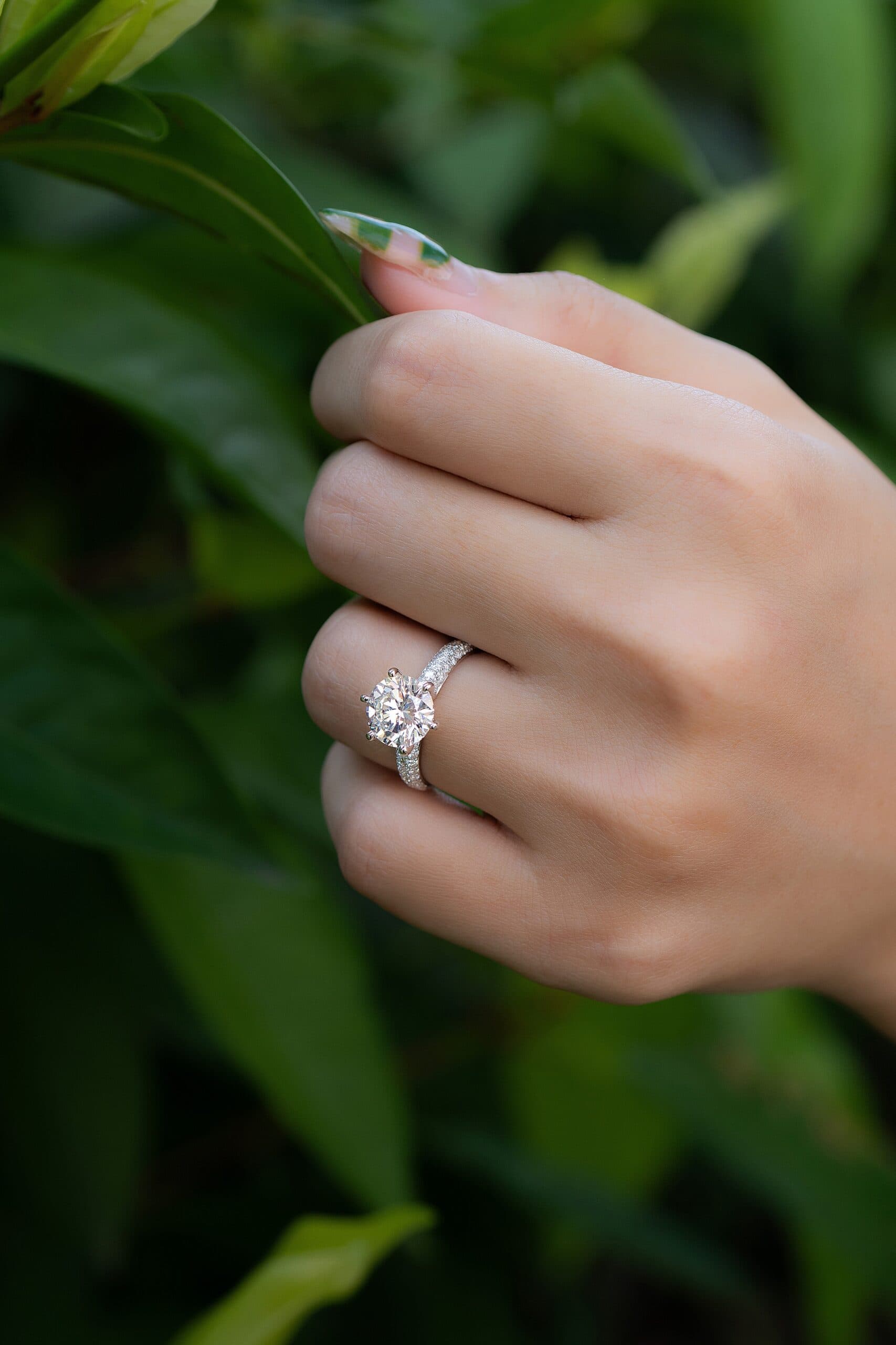 How to Choose the Perfect Pavé Engagement Ring for Your Style in Singapore