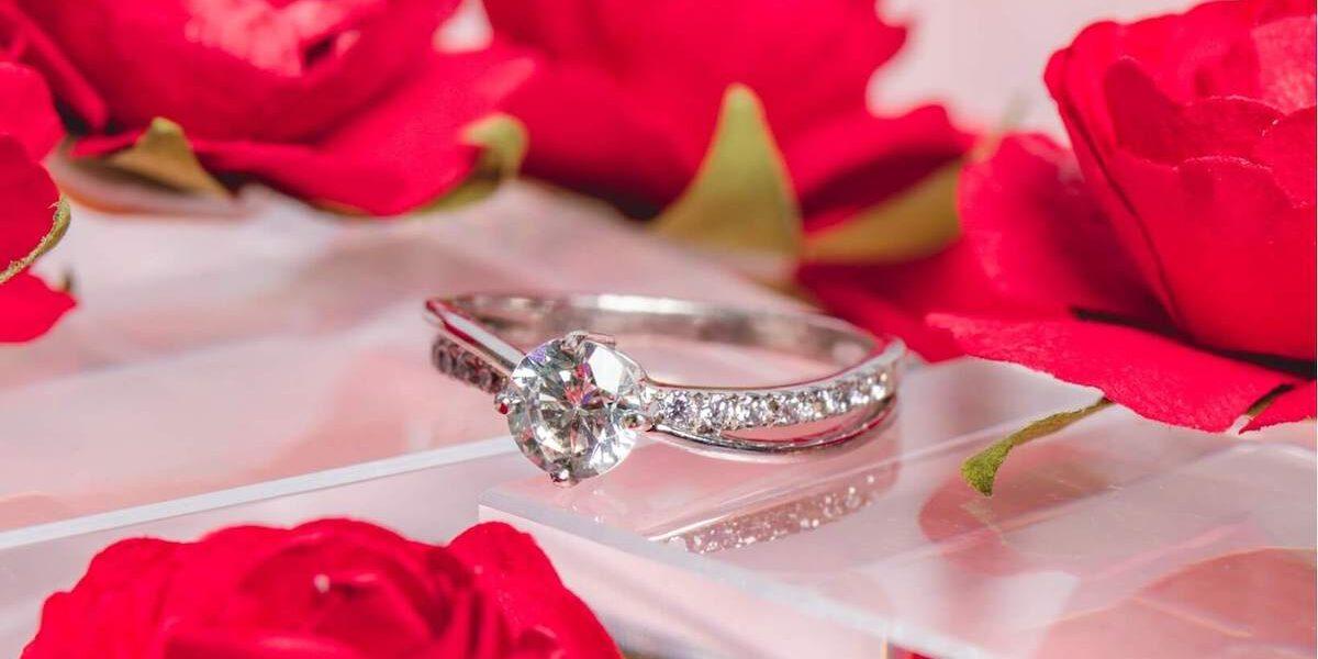 4 Ways To Personalise Your Engagement Ring