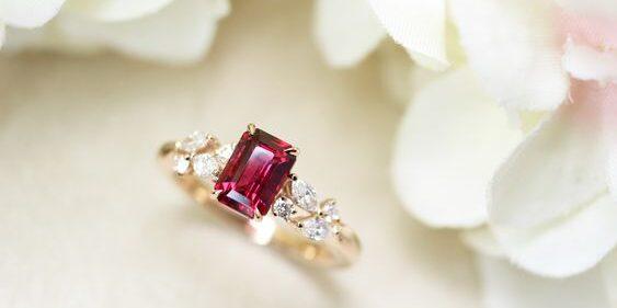 Gemstone Engagement Rings in Malaysia: A Unique & Colorful Proposal Idea