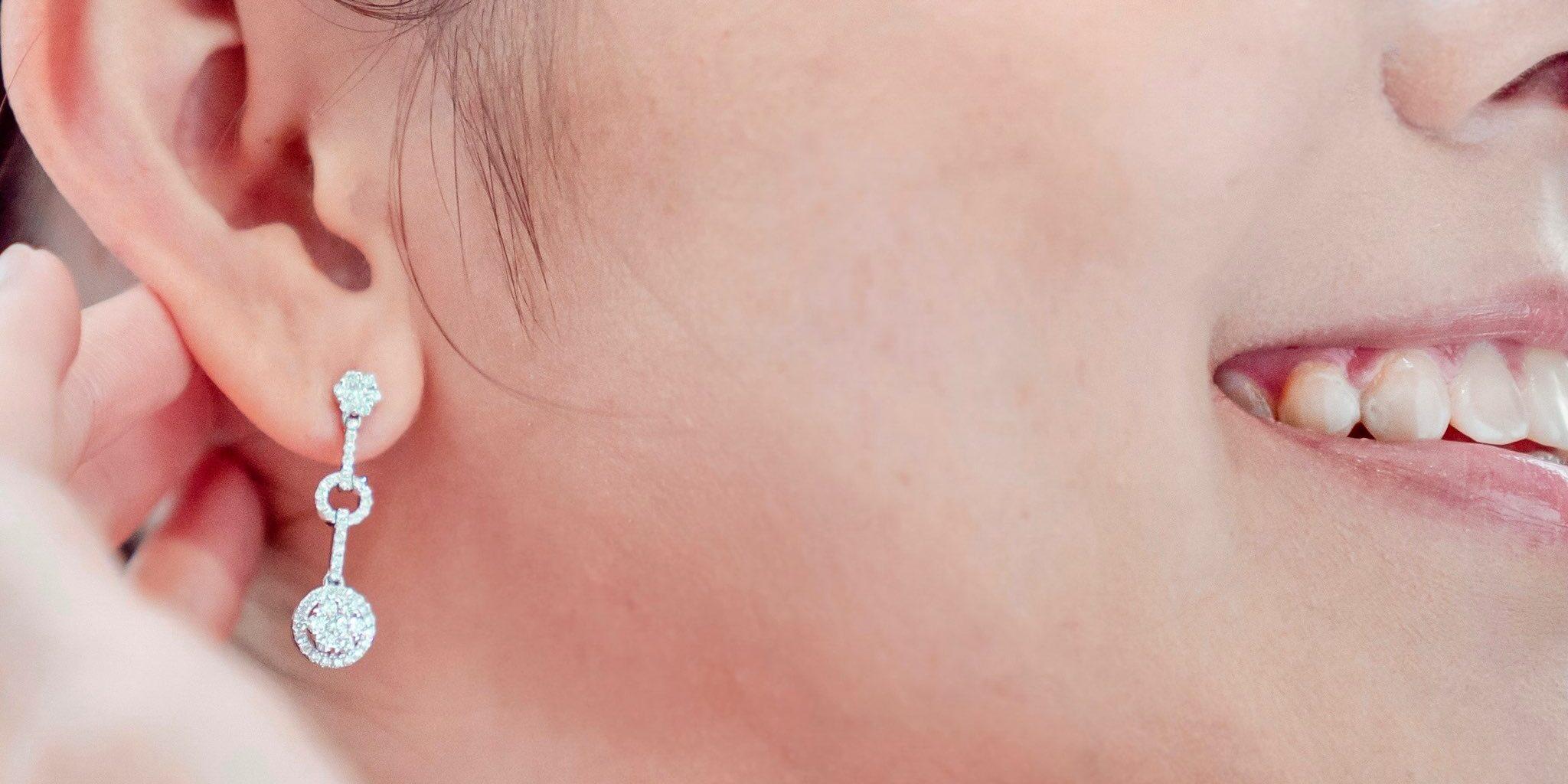 How to Choose the Best Earrings For Your Face Shape?