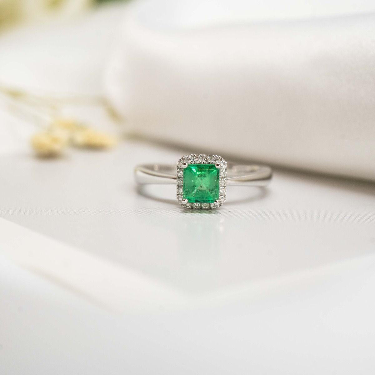 Learn About Emerald Gemstone